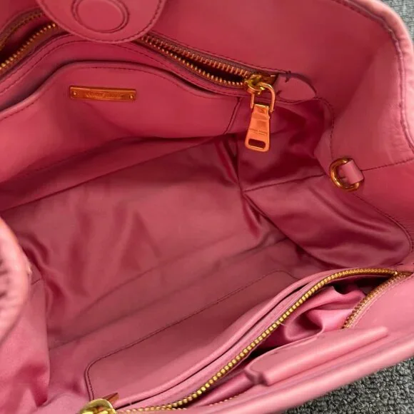 Miu Miu Leather Shoulder Bag 675-040125 - Picture 14 of 16